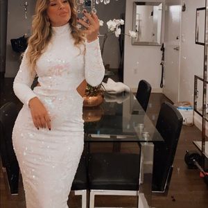 White iridescente sequence dress